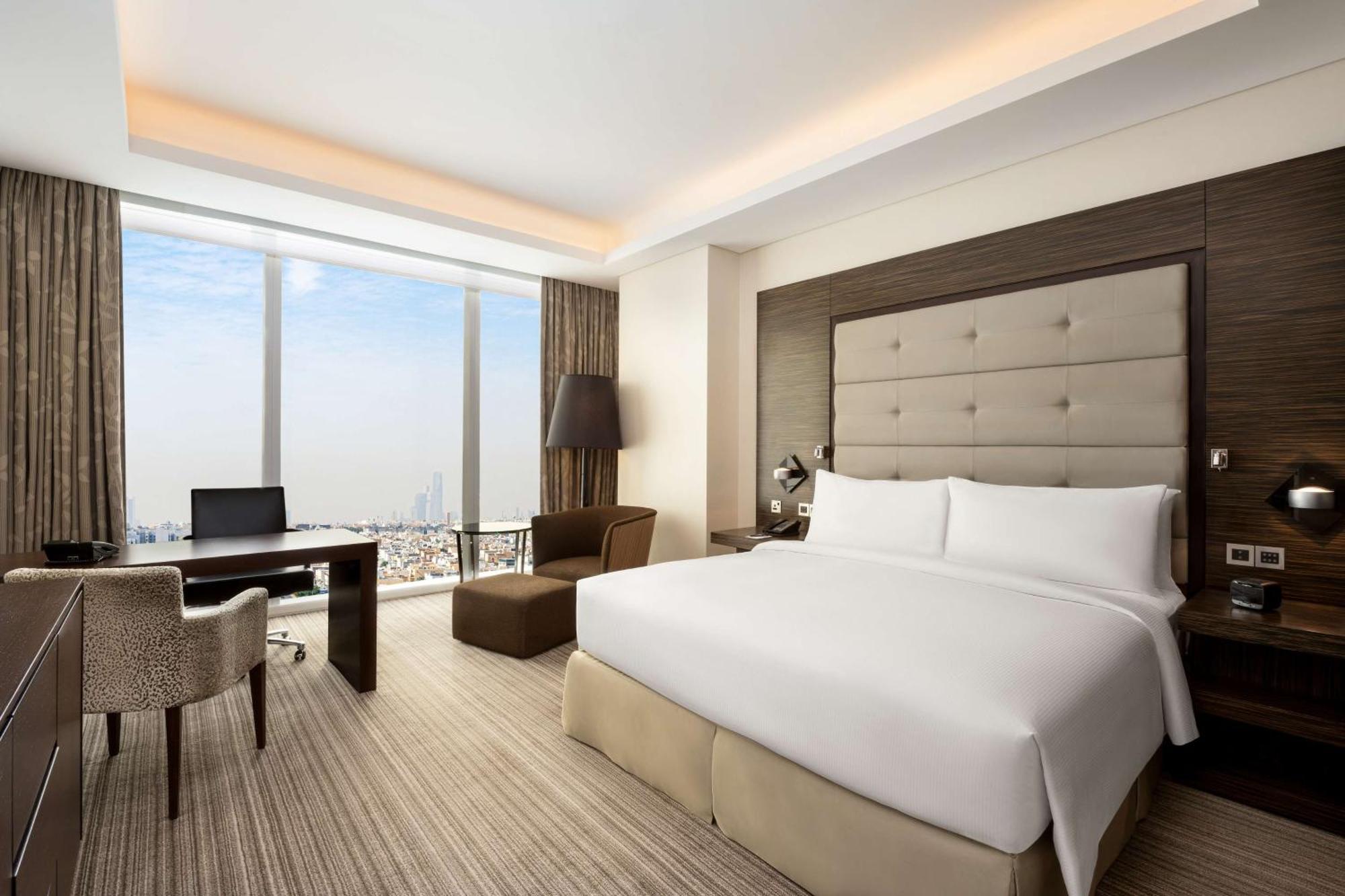 Hilton Riyadh Hotel & Residences Kültér fotó Deluxe King