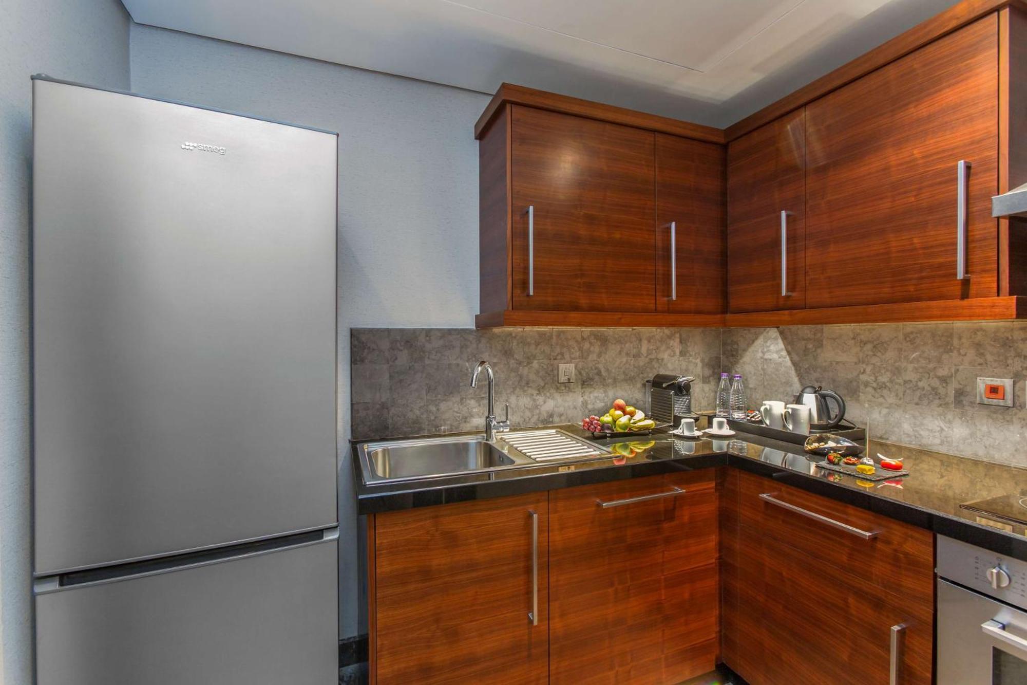 Hilton Riyadh Hotel & Residences Kültér fotó A kitchen