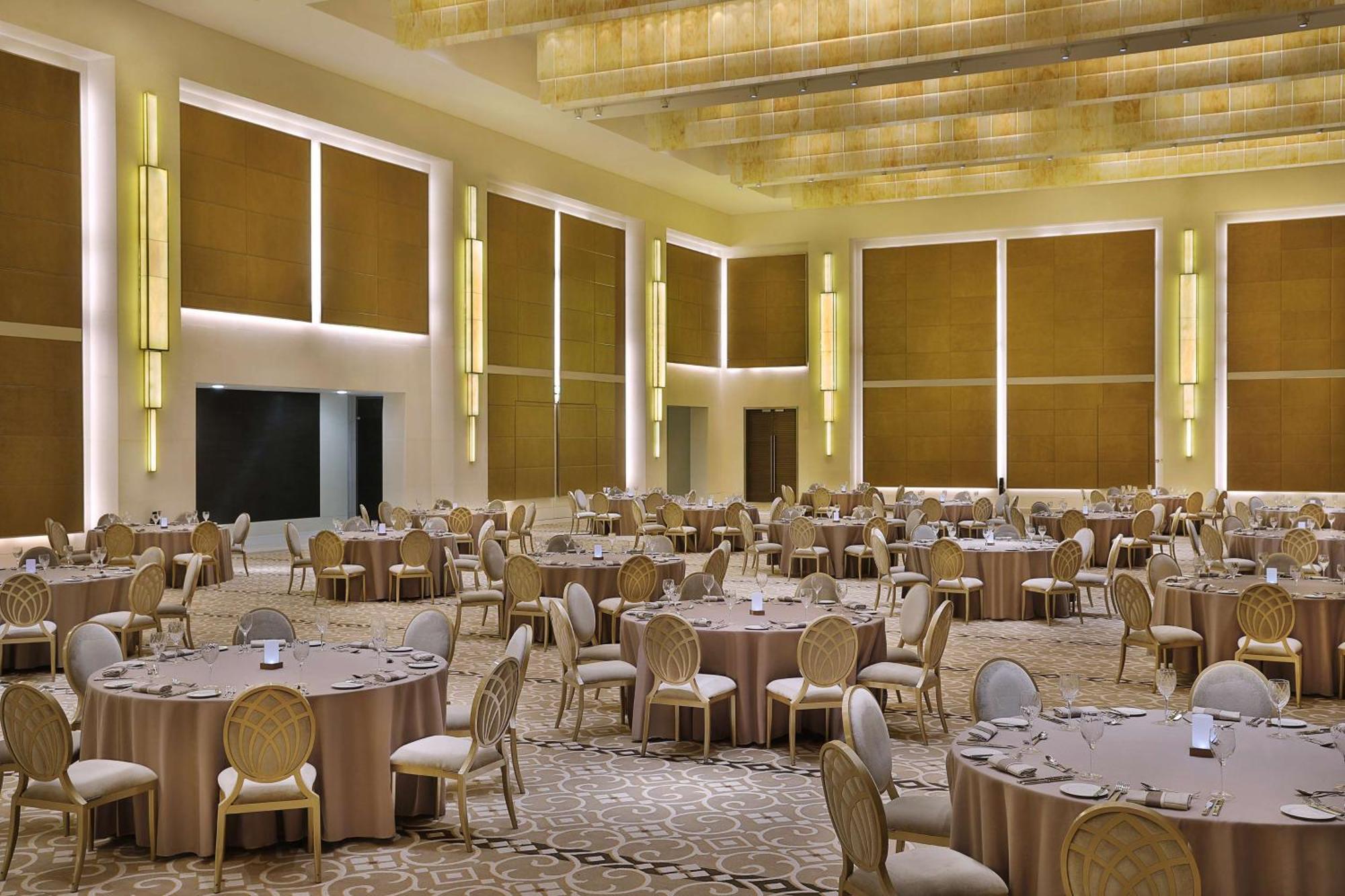 Hilton Riyadh Hotel & Residences Kültér fotó The Grand Ballroom
