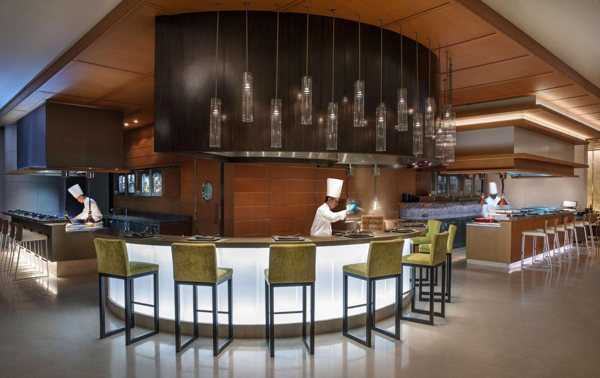 Hilton Riyadh Hotel & Residences Kültér fotó The kitchen at the restaurant